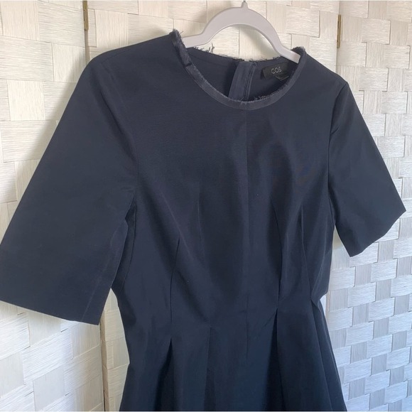 COS Blue Short Sleeve A Line Pleated Flowy Bottom Drop Waist Dress Sz 6 Full Zip - Picture 12 of 14